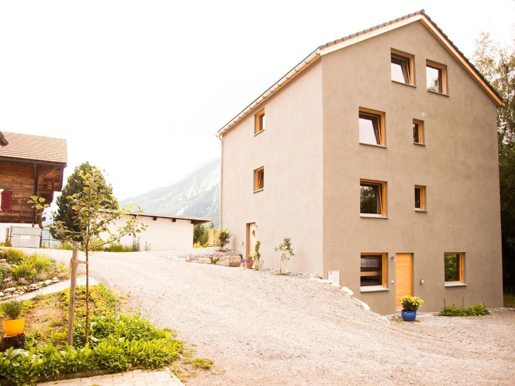 Nangijala Guest House Disentis Buitenkant foto